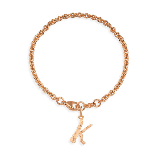 ABC Ankerketten Armband Buchstabe K mit Schnitzstruktur und Karabiner in der Länge 20 cm