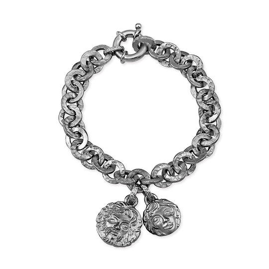 Zeus und Aphrodite Hammerschlag Armband mit kleinen Aphrodite und Zeus Einhängern und Schmuck-Federring in der Länge 21 cm