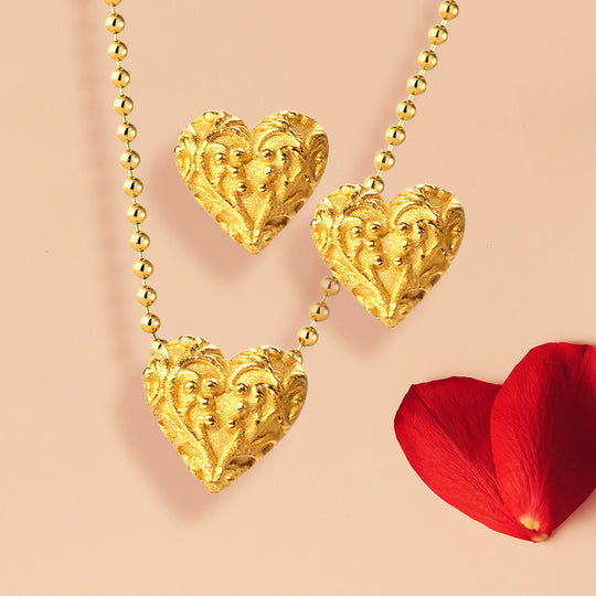 Arsen und Spitzenhäubchen Set 2 kleiner Herz Anhänger inklusive Kugelkette und passenden Herz Ohrstecker