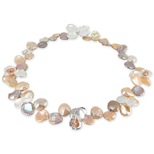 Frühlingsgefühle Collier mit zart rosa Keshiperlen Fröschen und Blättern Länge 50 cm