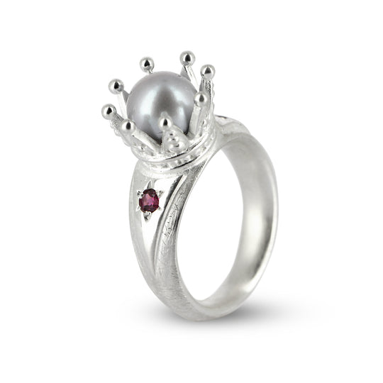 Zauberkönig kleiner Kronen Ring mit Rhodolith und grauer Süßwasserperle