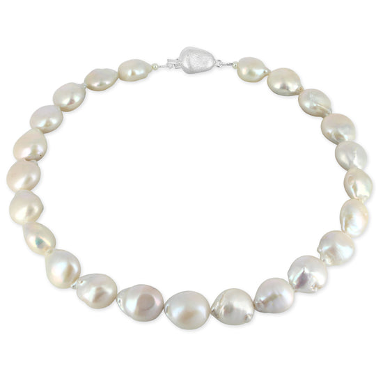 Barocke weiße Süsswasserperlkette mit großem Tonnenschloss Länge 45 cm