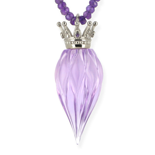 Herrlicher Kronenzapfen aus handgeschliffenem Amethyst mit 585 Weißgoldkrone inklusive Amethystkette in der Länge 80 cm - EINZELSTÜCK