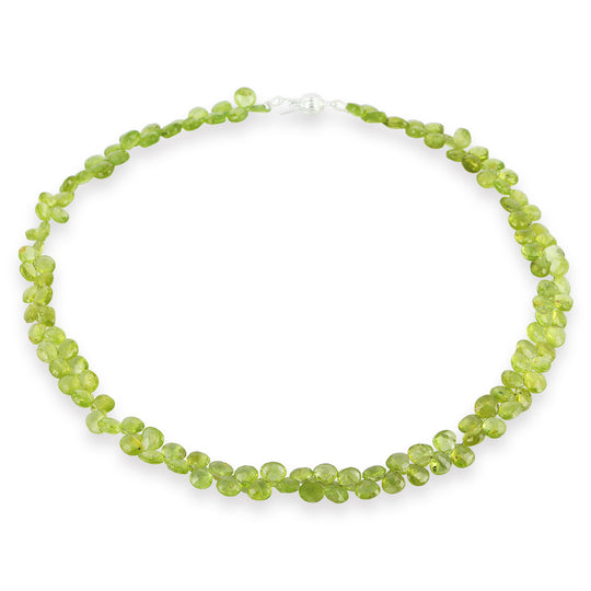 Facettierte Peridot Kette mit Kugeltonnenschloss in der Länge 45 cm