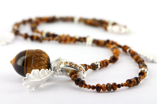 Waldperlchen Wanja Eichel aus Tigerauge inklusive Klappöse mit Citrinpavée und Kette in der Länge 45 cm-EINZELSTÜCK