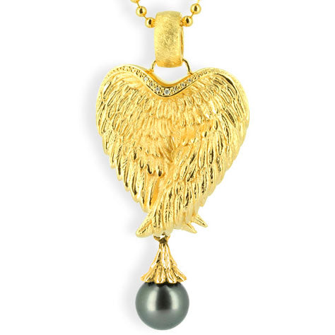 Angel by heart großer Flügel Anhänger mit Bergkristallpavée und Tahitiperle