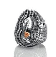 Leda kleiner Schwanen Ring mit schwarzem Brillantpavée