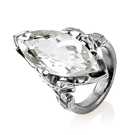 La Belle Epoque großer Ring mit Bergkristallnavette