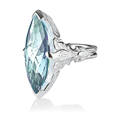 La Belle Epoque großer Ring mit Topasnavette