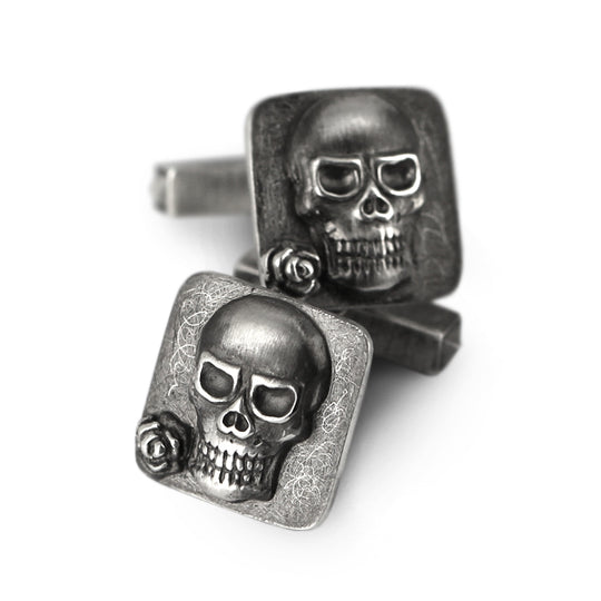 Heimathafen Manschettenknöpfe mit Totenkopfmotiv