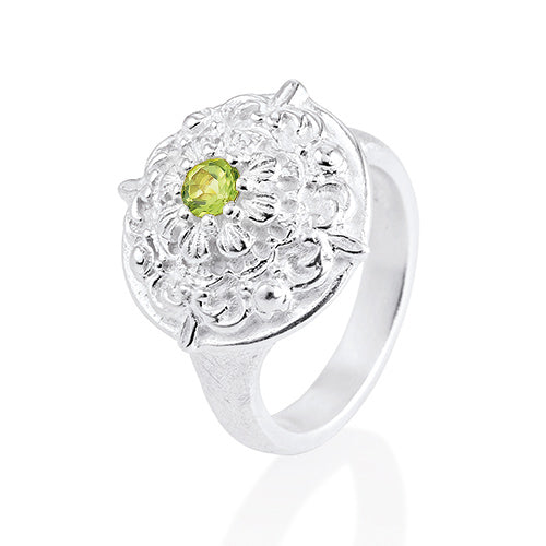 Queen Lisbeth kleiner Ornament Ring mit facettiertem Peridot