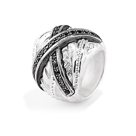 Kleiner Ritter großer Ring mit Überschlag und Onyxpavée