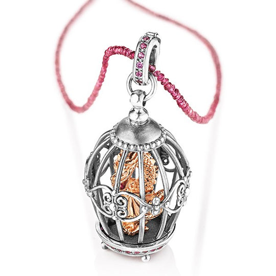 Von kleinen Unfreiheiten großer Drachen Käfig Anhänger mit Klappöse und Rhodolithpavée