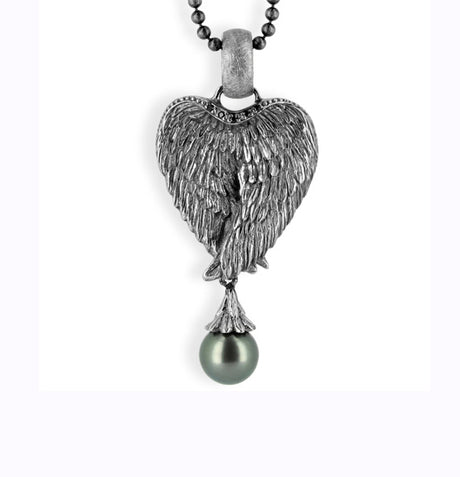 Angel by heart mittlerer Flügel Anhänger mit Bergkristallpavée und Tahitiperle