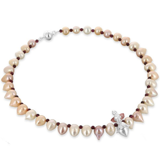 Elfenkinder Süßwasserzuchtperlen Collier mit Elfe Rhodolith und Kugeltonnenschloss in der Länge 45 cm
