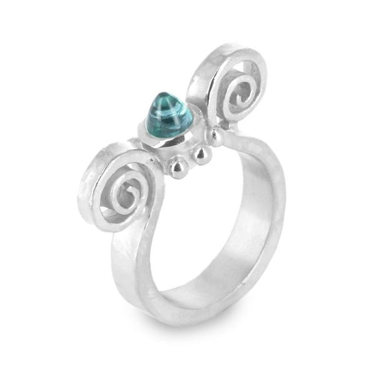 Eiserne Jungfrau kleiner Ring mit Topas Kegel