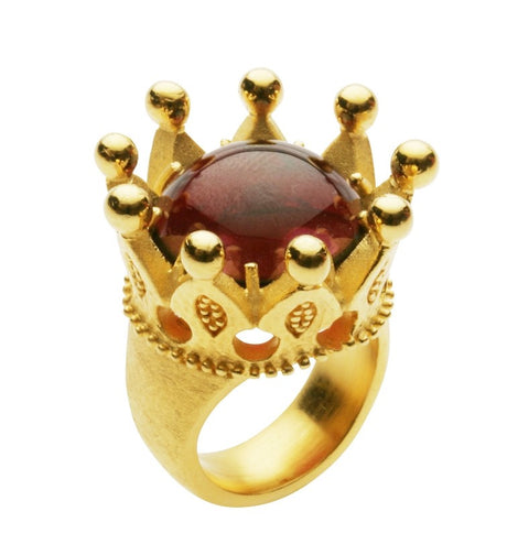 Schneewittchen großer Ring mit Granat Cabochon in Kronenfassung